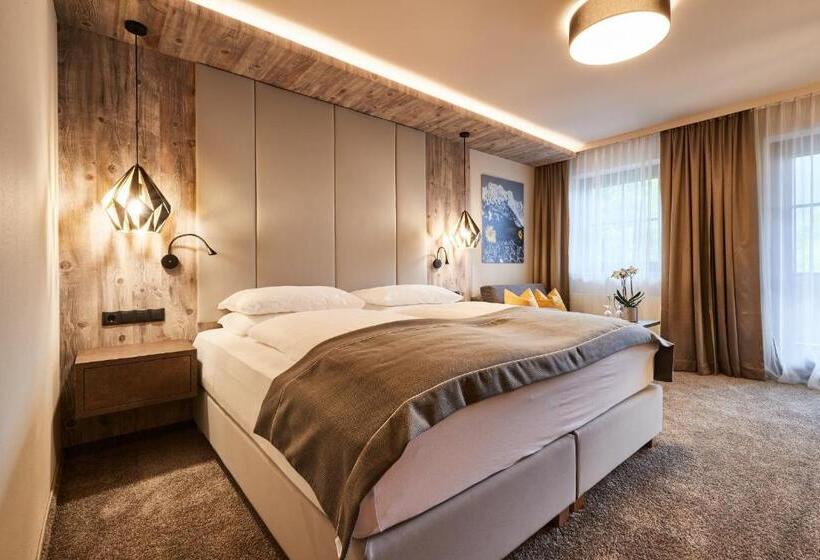 Deluxe Szoba Erkéllyel, Der Postwirt