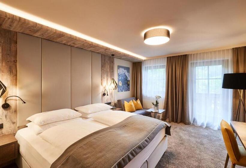 Deluxe Szoba Erkéllyel, Der Postwirt