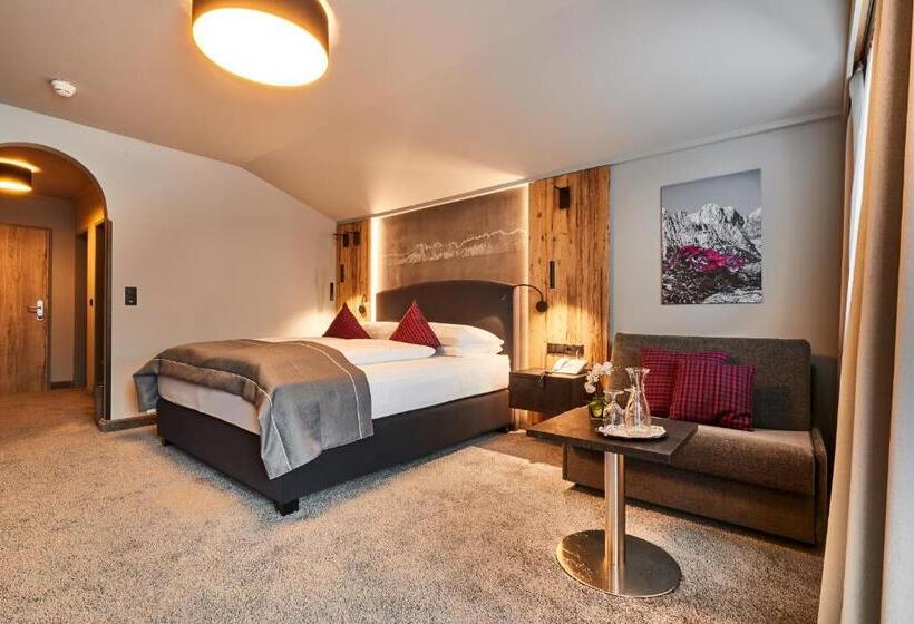 Hegyre Néző Standard Szoba, Der Postwirt