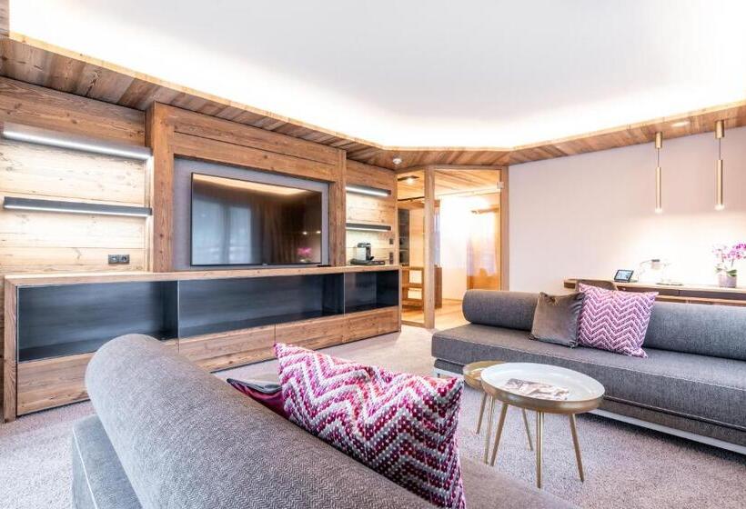 Lakosztály, Der Postwirt