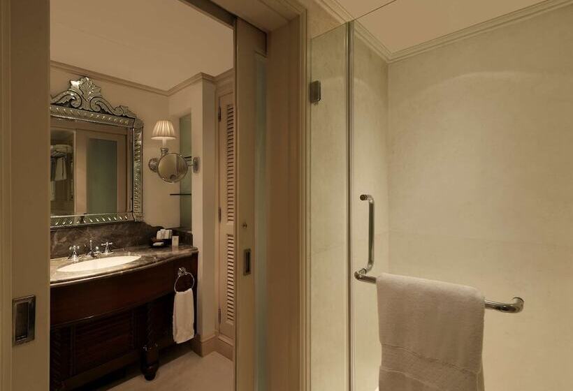 اتاق اجرایی, Hilton Mumbai International Airport