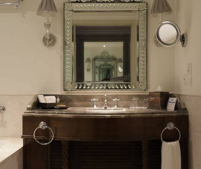 اتاق استاندارد با تخت دوبل, Hilton Mumbai International Airport