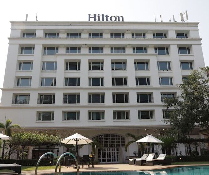 اتاق استاندارد با تخت دوبل, Hilton Mumbai International Airport