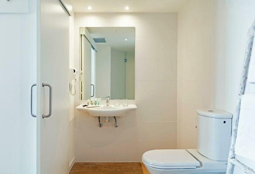 غرفة ديلوكس, Hsm Son Veri