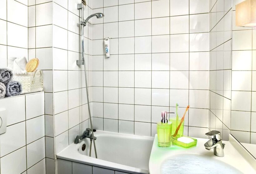 Pokój Standard Trzyosobowy, Ibis Budget Strasbourg Sud Illkirch