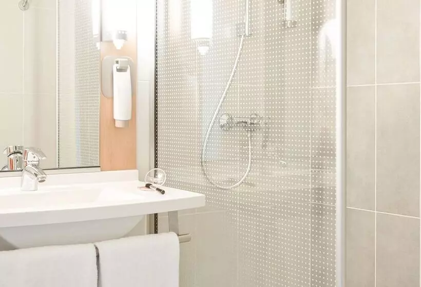 ダブルベッドスタンダードルーム, Ibis Cavaillon Portes Du Luberon