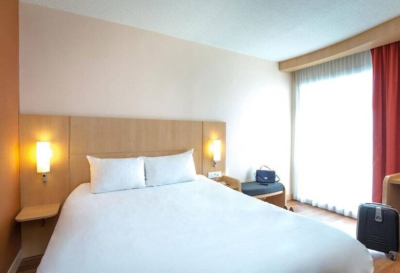 스탠다드 룸 더블 침대, Ibis Cavaillon Portes Du Luberon