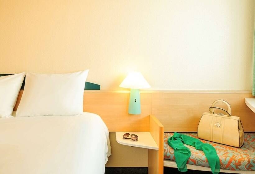 Номер Стандарт, Ibis Luebeck City