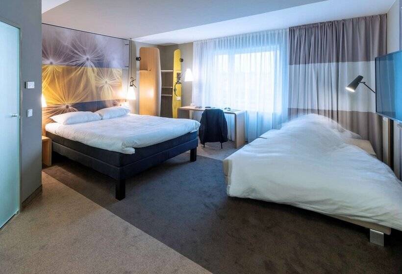 חדר משפחתי, Ibis Luebeck City