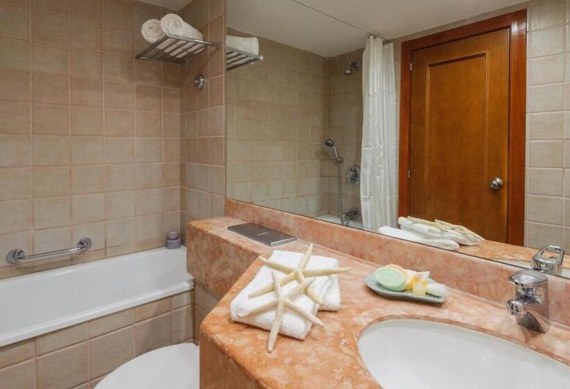 סוויטת ג'וניור, Arena By The Beach