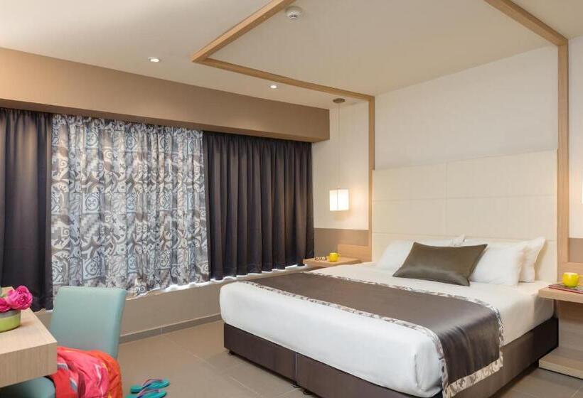 חדר סופריור, Arena By The Beach