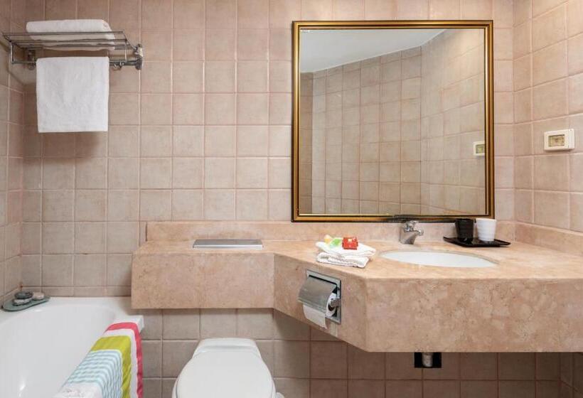 סוויטת ג'וניור נוף לים, Arena By The Beach