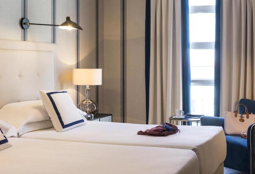 Номер Стандарт, Mercure Jardines De Albia