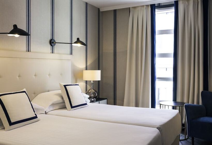 Номер Стандарт, Mercure Jardines De Albia