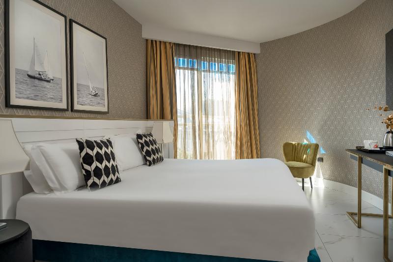 اتاق استاندارد با چشم‌انداز شهر, Savoia Hotel Rimini
