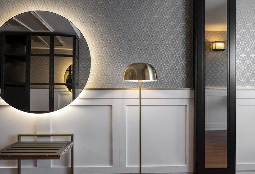 اتاق لوکس با چشم‌انداز دریا, Savoia Hotel Rimini