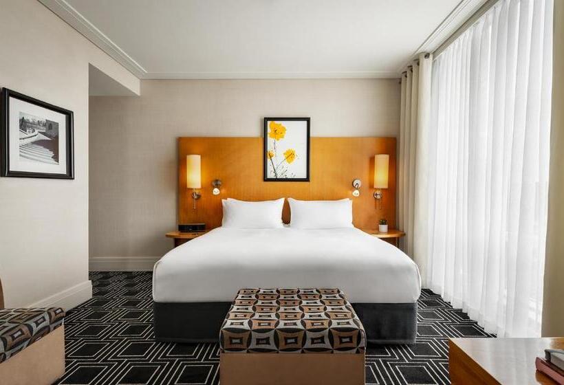 キングサイズベッドのスーペリアルーム, Sofitel Montreal Golden Mile