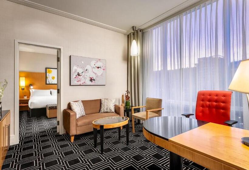 주니어 스위트 킹사이즈 침대, Sofitel Montreal Golden Mile