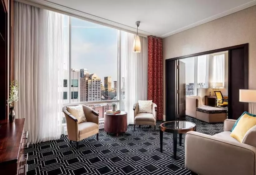 سوییت پرستیژ, Sofitel Montreal Golden Mile