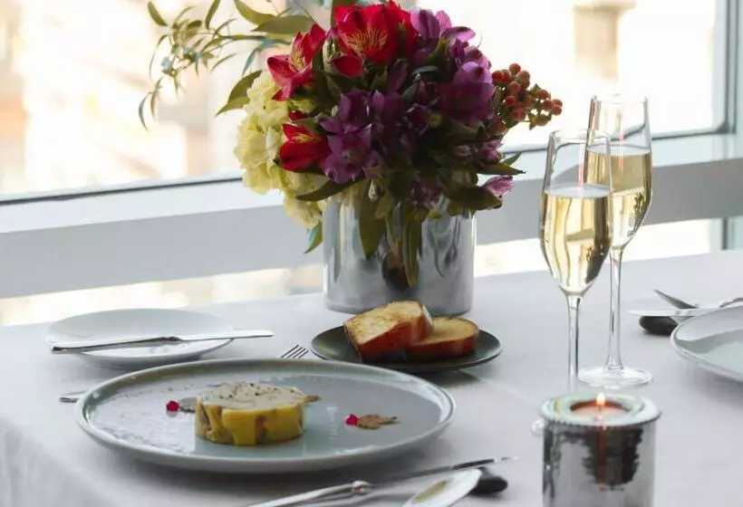 سوییت پرستیژ, Sofitel Montreal Golden Mile
