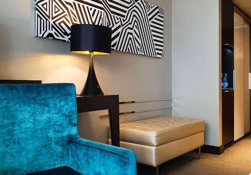 キングサイズベッドのスーペリアルーム, Sofitel Warsaw Victoria