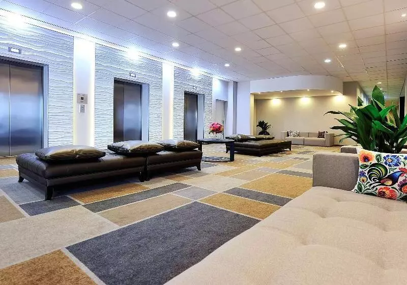 سوئیت جونیور با تخت بزرگ, Sofitel Warsaw Victoria