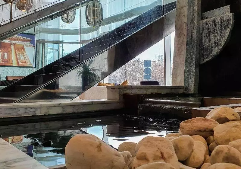 سوئیت جونیور با تخت بزرگ, Sofitel Warsaw Victoria