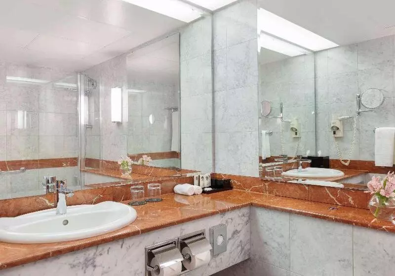 اتاق کلاسیک با تخت دونفره, Sofitel Warsaw Victoria