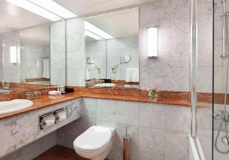 חדר קלאסי מיטת קינג סייז, Sofitel Warsaw Victoria
