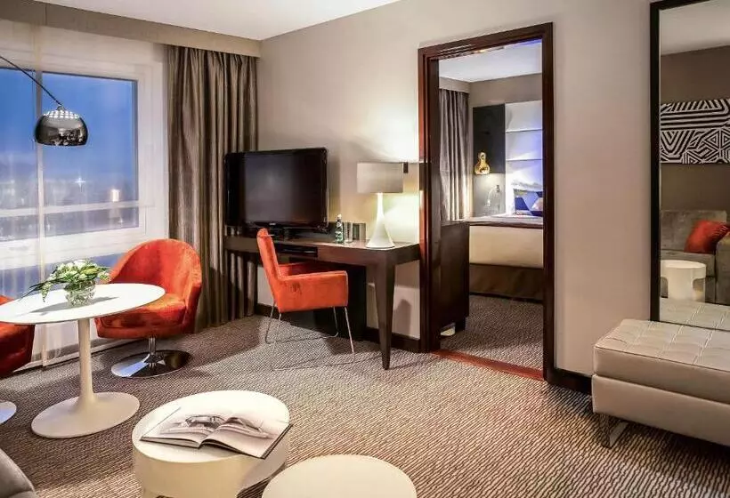سوئیت جونیور با تخت بزرگ, Sofitel Warsaw Victoria