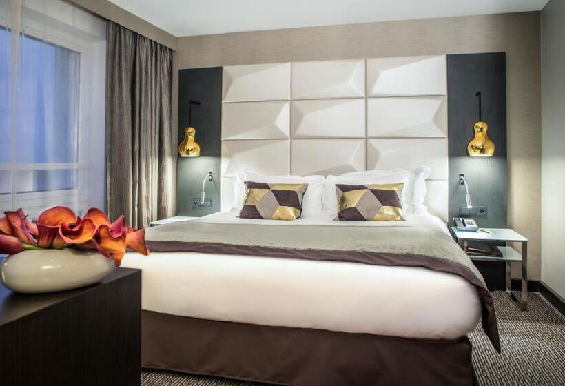 Junior Suite King Size Bed, Sofitel Warsaw Victoria