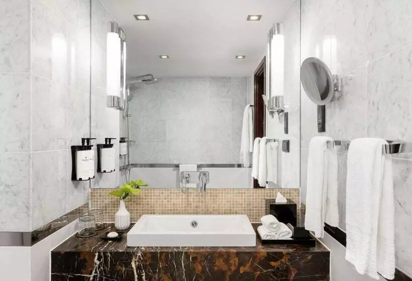 اتاق سوپریور با تخت بزرگ, Sofitel Warsaw Victoria