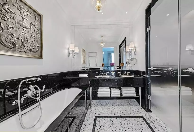 Superior Room, The St. Regis Rome