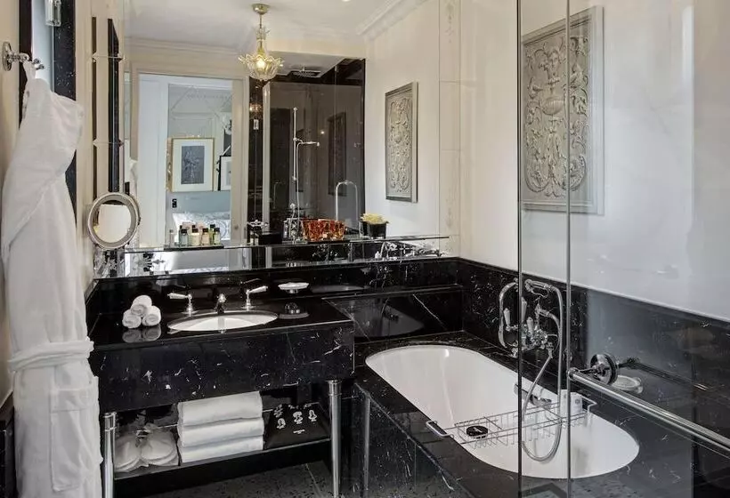 Deluxe Room, The St. Regis Rome