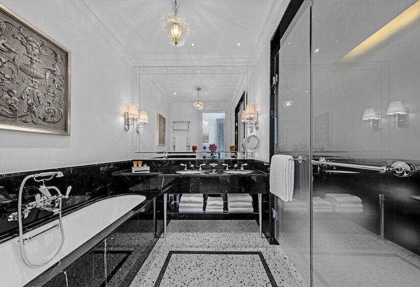 חדר דלוקס, The St. Regis Rome