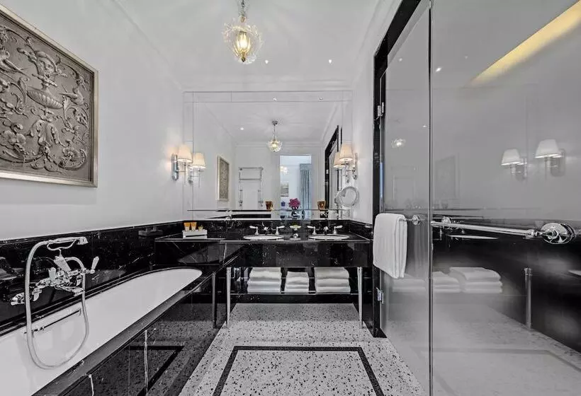 Deluxe Room, The St. Regis Rome