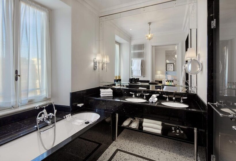 חדר סטנדרט, The St. Regis Rome