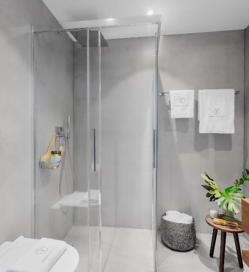 سوئیت با بالکن, VISIONAPARTMENTS Hôtel de Famille
