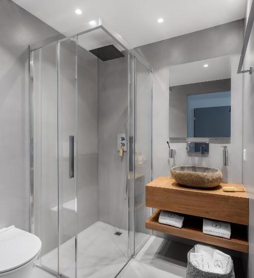 バルコニー付きシングルスタンダードルーム, VISIONAPARTMENTS Hôtel de Famille