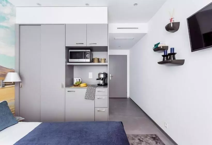テラス付きシングルルーム, VISIONAPARTMENTS Hôtel de Famille