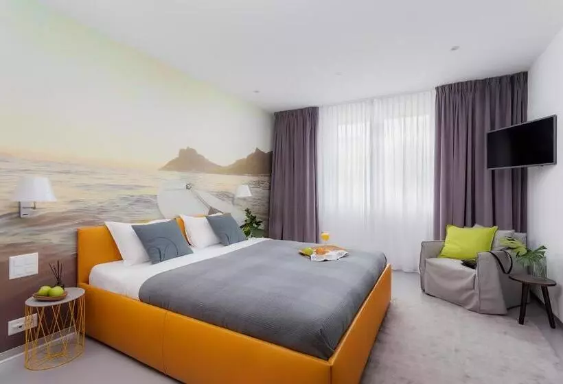 Standard studio with lake view, VISIONAPARTMENTS Hôtel de Famille