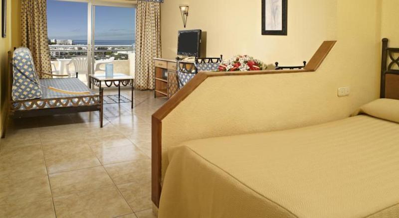 شقة غرفة واحدة, Hovima Santa Maria