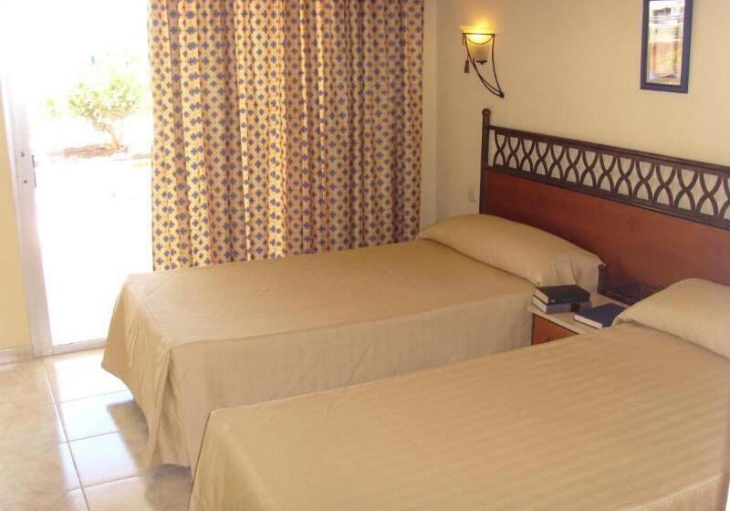 شقة غرفة واحدة, Hovima Santa Maria