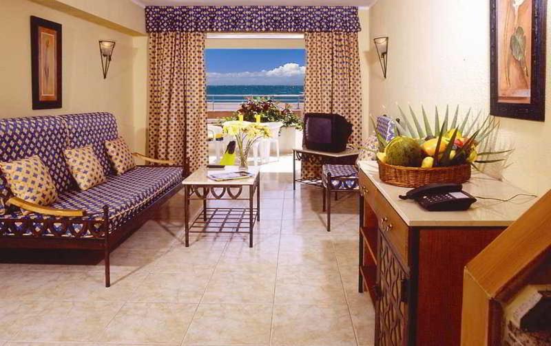 شقة غرفة واحدة, Hovima Santa Maria