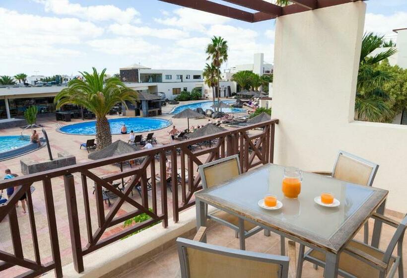 סוויטת פרמיום עם נוף לבריכה, Vitalclass Lanzarote Resort