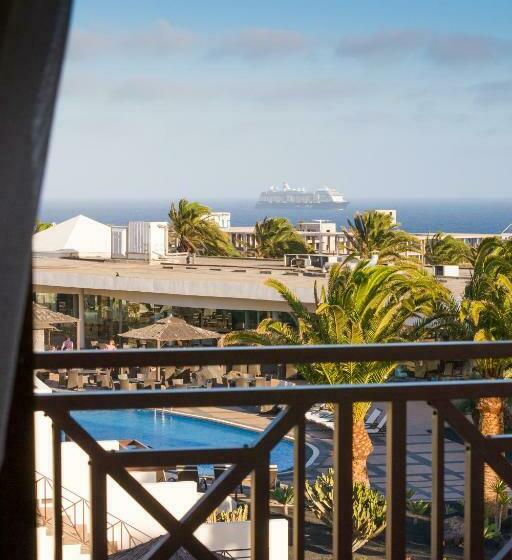חדר סטנדרט נוף לבריכה, Vitalclass Lanzarote Resort