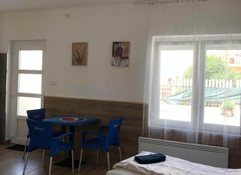 1ベッドルームアパートメント, Avas Apartman