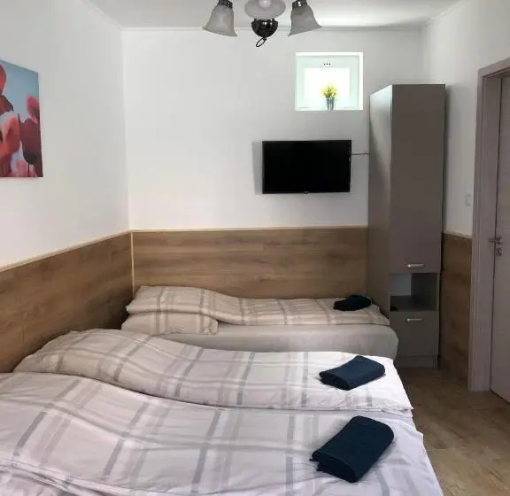 １ベッドルームアパートメント, Avas Apartman