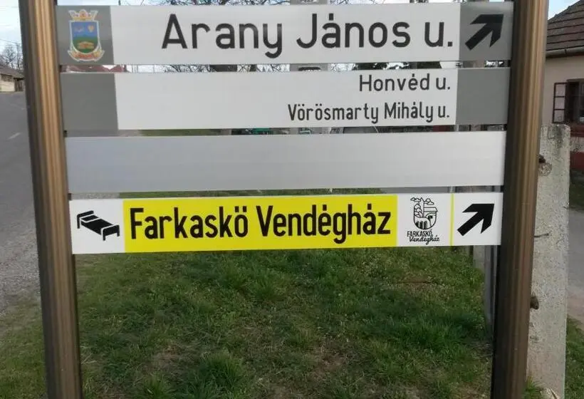 １ベッドルームハウス, Farkaskő Vendégház