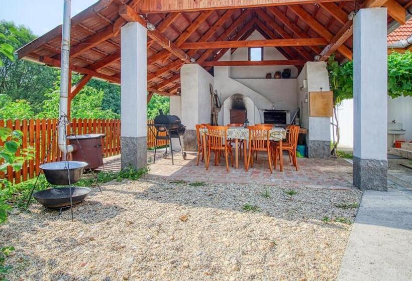 带3个卧室的公寓, Farkaskő Vendégház